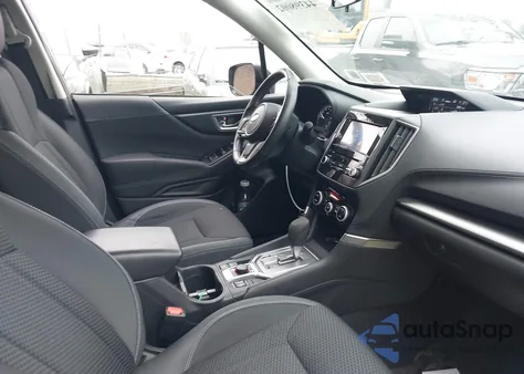 2022 Subaru Forester Premium z USA, uszkodzony, nr VIN JF2SKAEC3NH414296